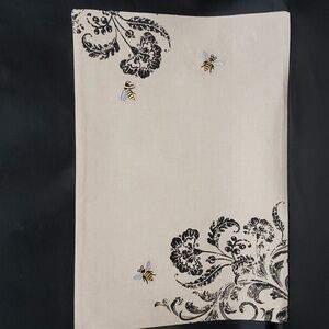 Design Imports Int. Set/4  NWT Busy Bees 100% Cotton Placemats